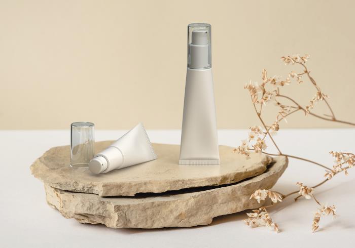Qosmedix Launches Open-Ended Tubes with Airless Lotion Pumps